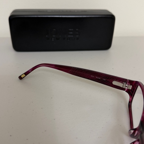 Jones New York  731 Burgundy Glasses - Picture 3 of 4